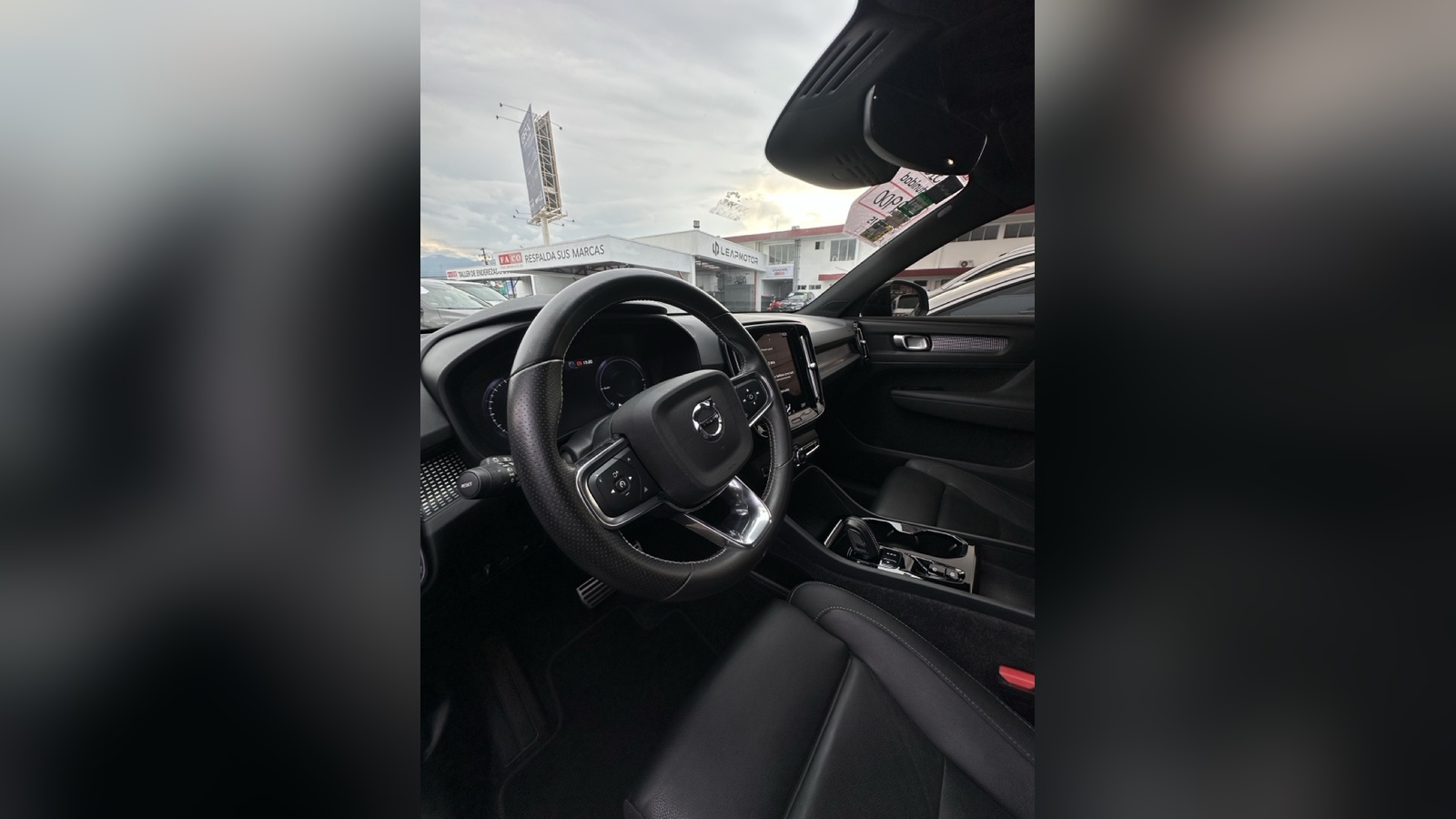 Volvo XC40 2021